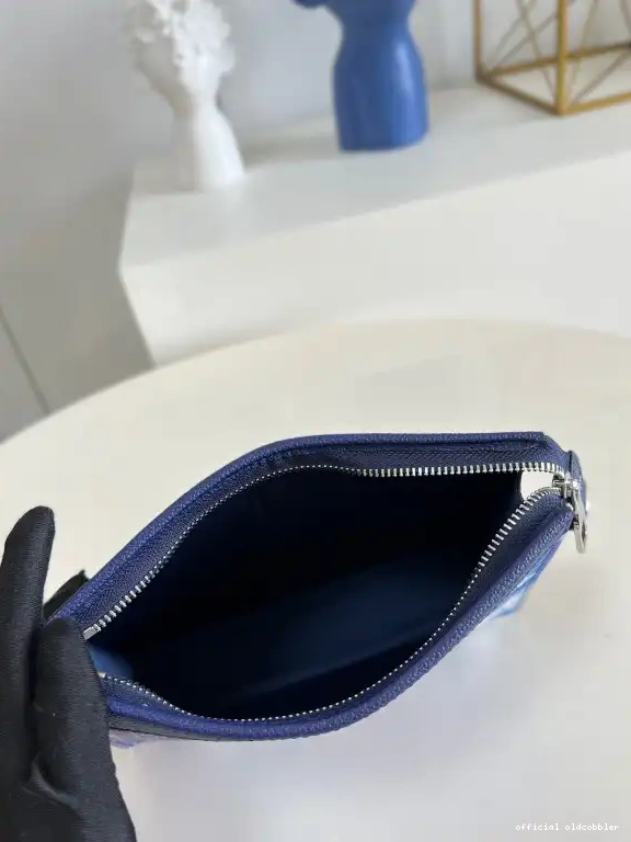 Official oldcobbler WEARABLE LOUIS GASTON VUITTON 0611